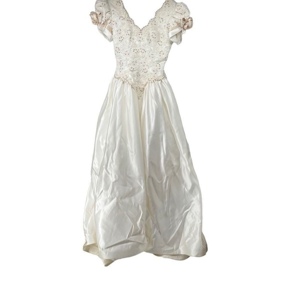 Vintage Mon Cheri White Brown Beaded Pearl Bow Sleeve Detail Satin Ballgown Wedd